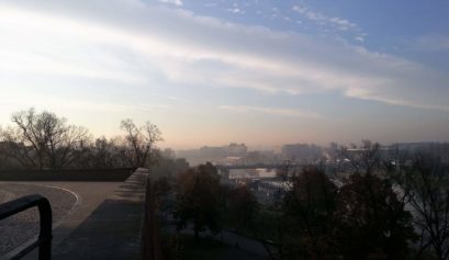 Jestem spokrewniona z Antygoną. Rozważam jaką drogę wybrać. w Krakowie, na Wawelu.