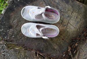 Kapcie, sandały polskiej firmy Slippers Family.